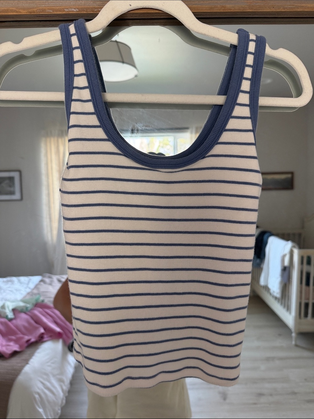 Bra Free Scoopneck Tank